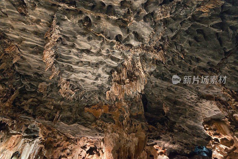 南非Cango Caves的滴水石洞穴